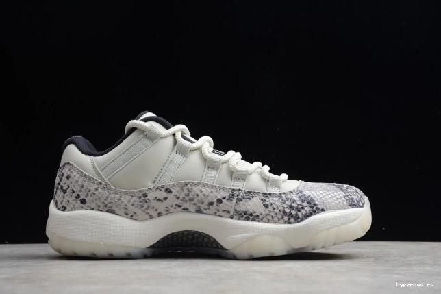 Snake Bone 11 Jordan Low SE Air CD6846-002 Light 1205